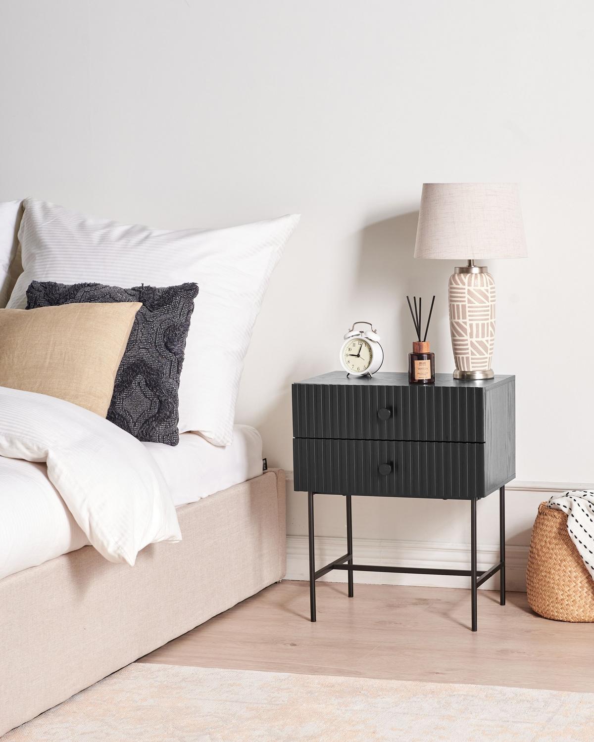 NACHTTISCH Schwarz Coventry - Schwarz, Holzwerkstoff (48/59/32cm) - Beliani