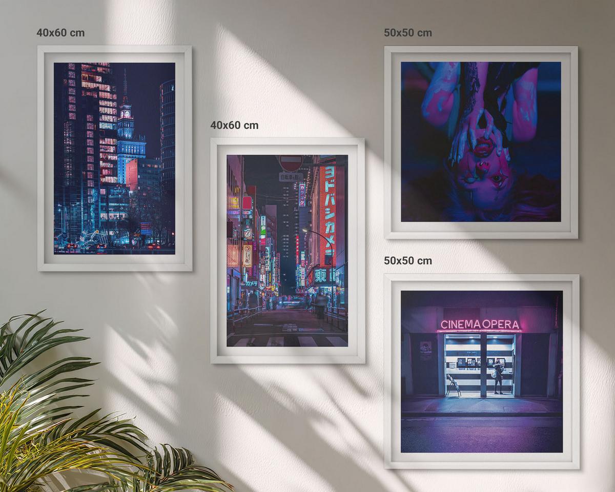 BILDER SET 4er Set - 50x50 cm & 40x60 cm Weißer Rahmen - Nachtstadt mit Neonlichtern - Weiß, Kunststoff (50/50cm) - TULUP