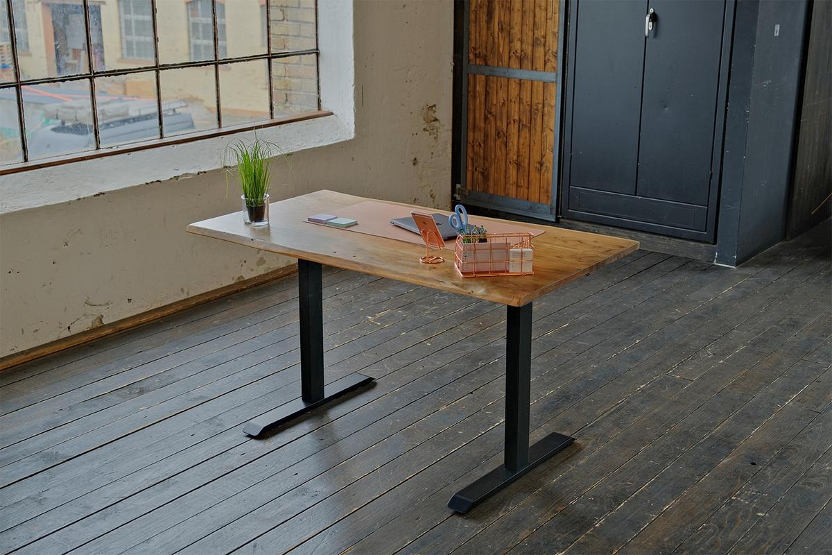 SCHREIBTISCH MIT MONITORHALTERUNG LORA elektrisch höhenverstellbar Holz Akazie - Zwetschgeholzfarben/Schwarz, Holz (90/180/72cm) - KAWOLA