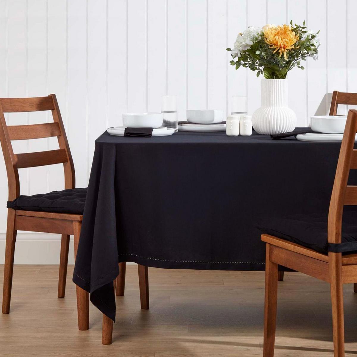 TISCHDECKE schwarz 137/137 cm, 100% Baumwolle - Schwarz, Textil (137/137cm) - Homescapes