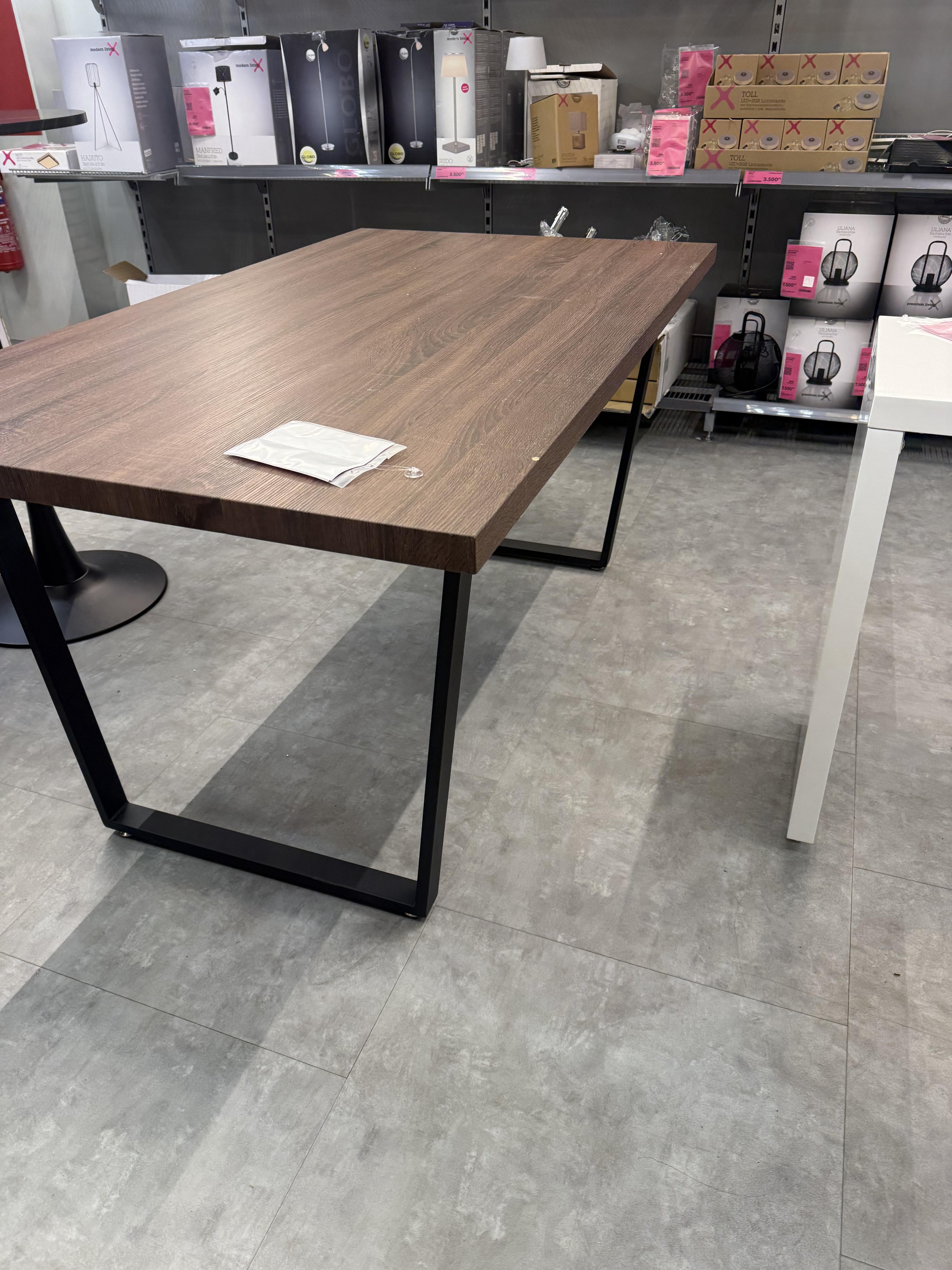 CSEPEL OUTLET ÉTKEZŐASZTAL DAVE 