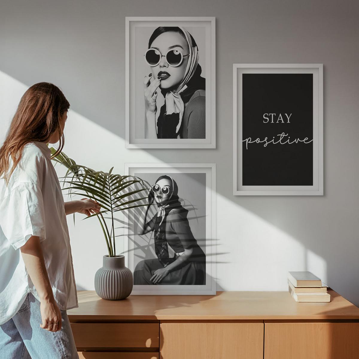BILDER SET 3er Set - 40x60 cm Weißer Rahmen - Stilvolle Porträts von Frauen mit Brille - Weiß, Kunststoff (40/60cm) - TULUP