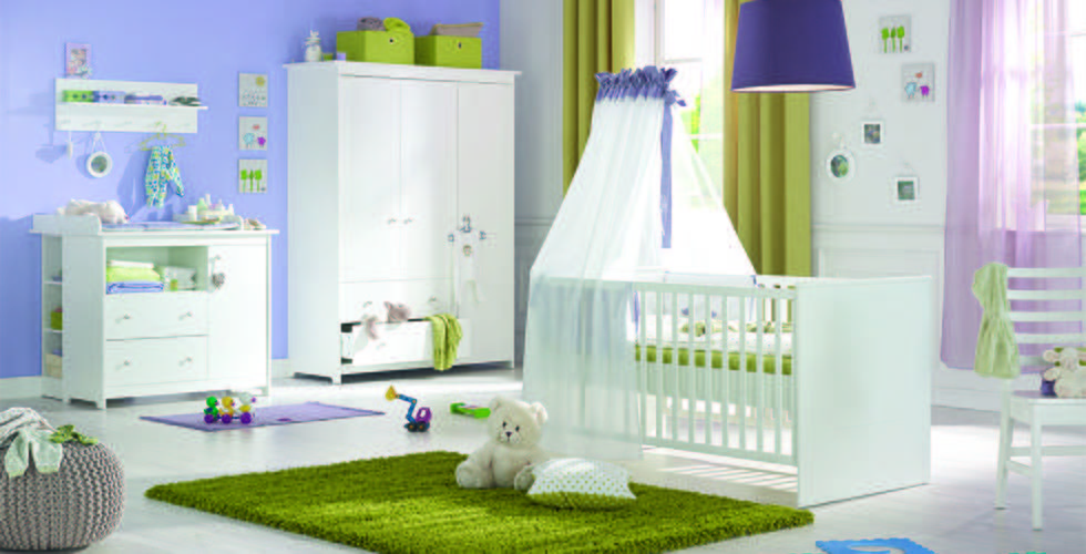 Babyzimmerset mit Wickelkommode, Babyschrank und Babybett in Weiß von mömax.