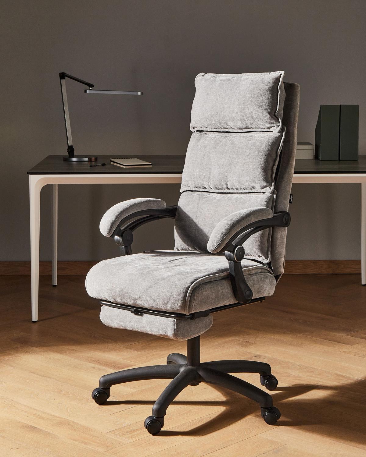 CHEFSESSEL mit Fußstütze Chenillegewebe Grau Eaton - Grau, Textil (50/114/66cm) - Beliani