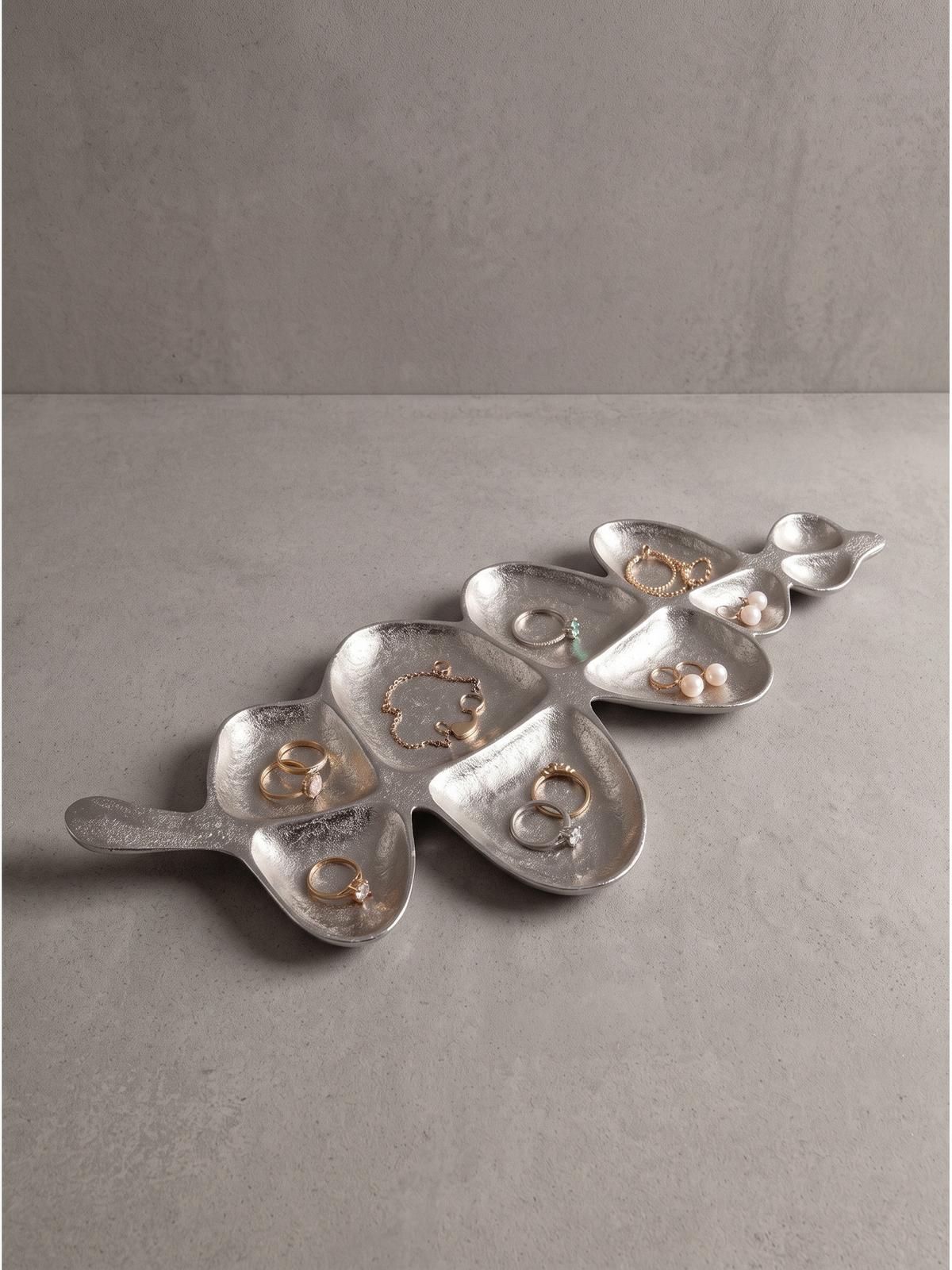 DEKOSCHALE NUMANA, Aluminium, handgefertigt, Silber, 60,5 x 17,5 x 3 cm - Silberfarben, Metall (3cm) - KADIMA DESIGN