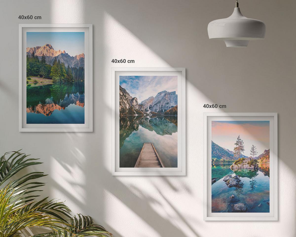 BILDER SET 3er Set - 40x60 cm Weißer Rahmen - Spiegelung des Waldes in Bergseen - Weiß, Kunststoff (40/60cm) - TULUP