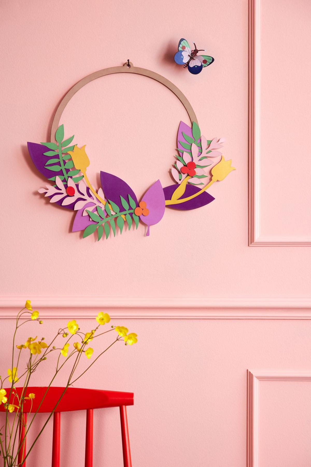WANDDEKO Blumiger Schmetterling 31/31 cm - Multicolor, Wellpappe (31/31/1cm) - Studio Roof