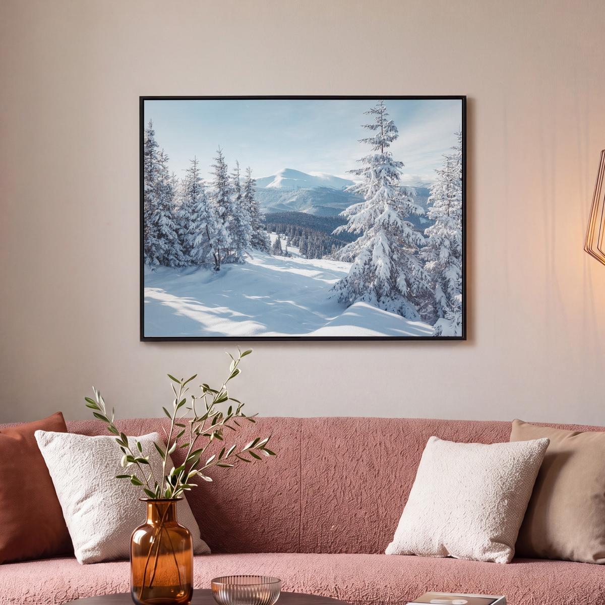 LEINWAND Bilder mit Rahmen - Winterlandschaft - Natur - Berge - Bäume - Schnee - 80x60 - Hellblau, Textil (80/60cm) - MuchoWow