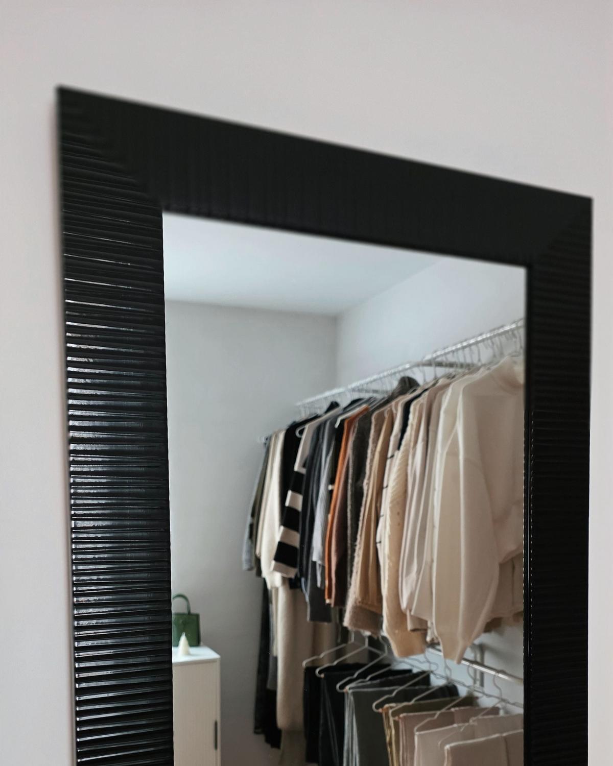 WANDSPIEGEL schwarz rechteckig 50/130 cm Draveil - Schwarz, Kunststoff (50/130/2cm) - Beliani