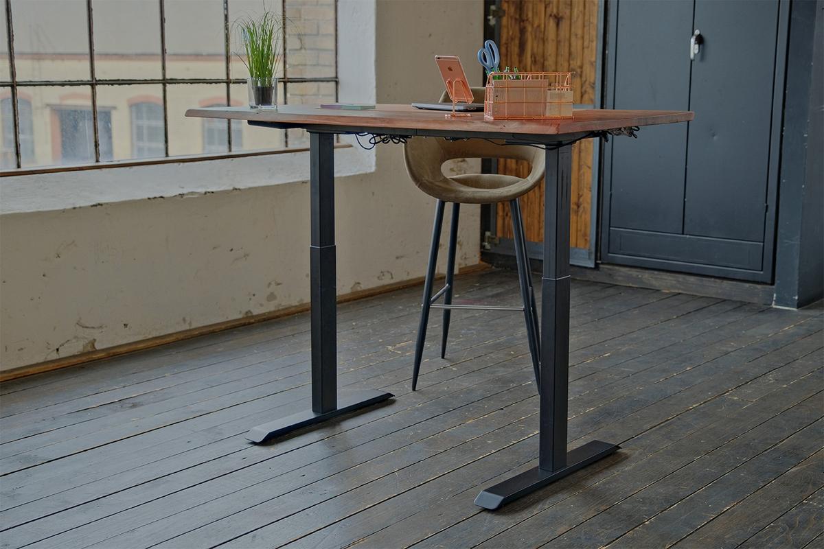SCHREIBTISCH LORA elektrisch höhenverstellbar Nussbaum Dekor Akazie - Nussbaumfarben/Schwarz, Holz (90/180/72cm) - KAWOLA