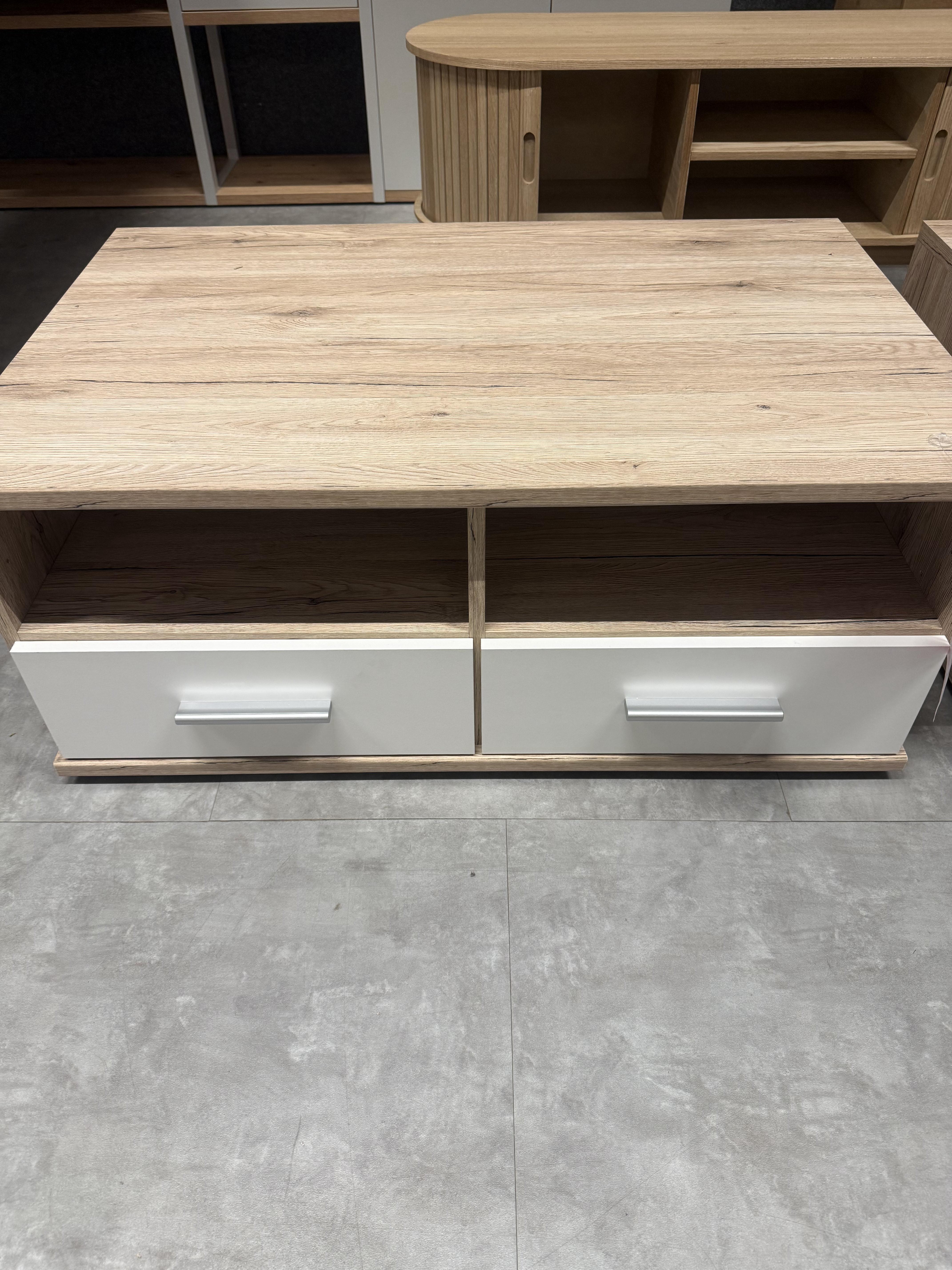 CSEPEL OUTLET TV-ELEM YOUNG 