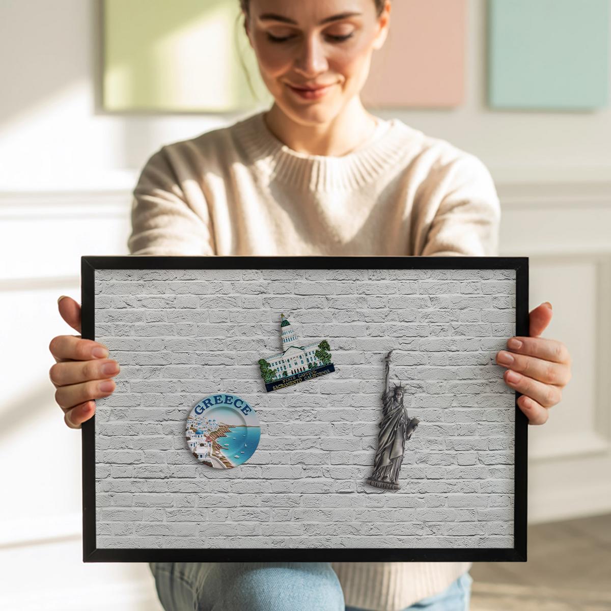 MAGNETTAFEL 60x40 cm Schwarzer Rahmen Ziegelwand Helle Wand - Anthrazit, Metall (60/50/0.4cm) - TULUP