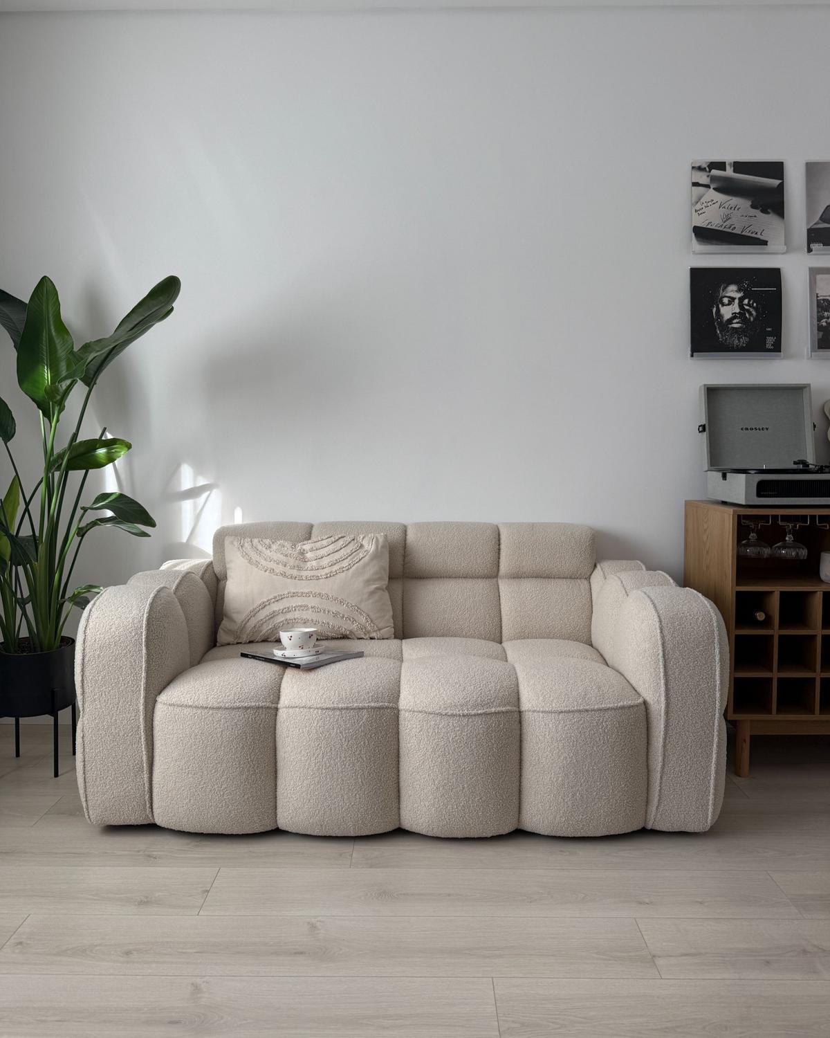 2-SITZER-SOFA Bouclé Cremeweiß Utana - Creme, Textil (175/75/88cm) - Beliani