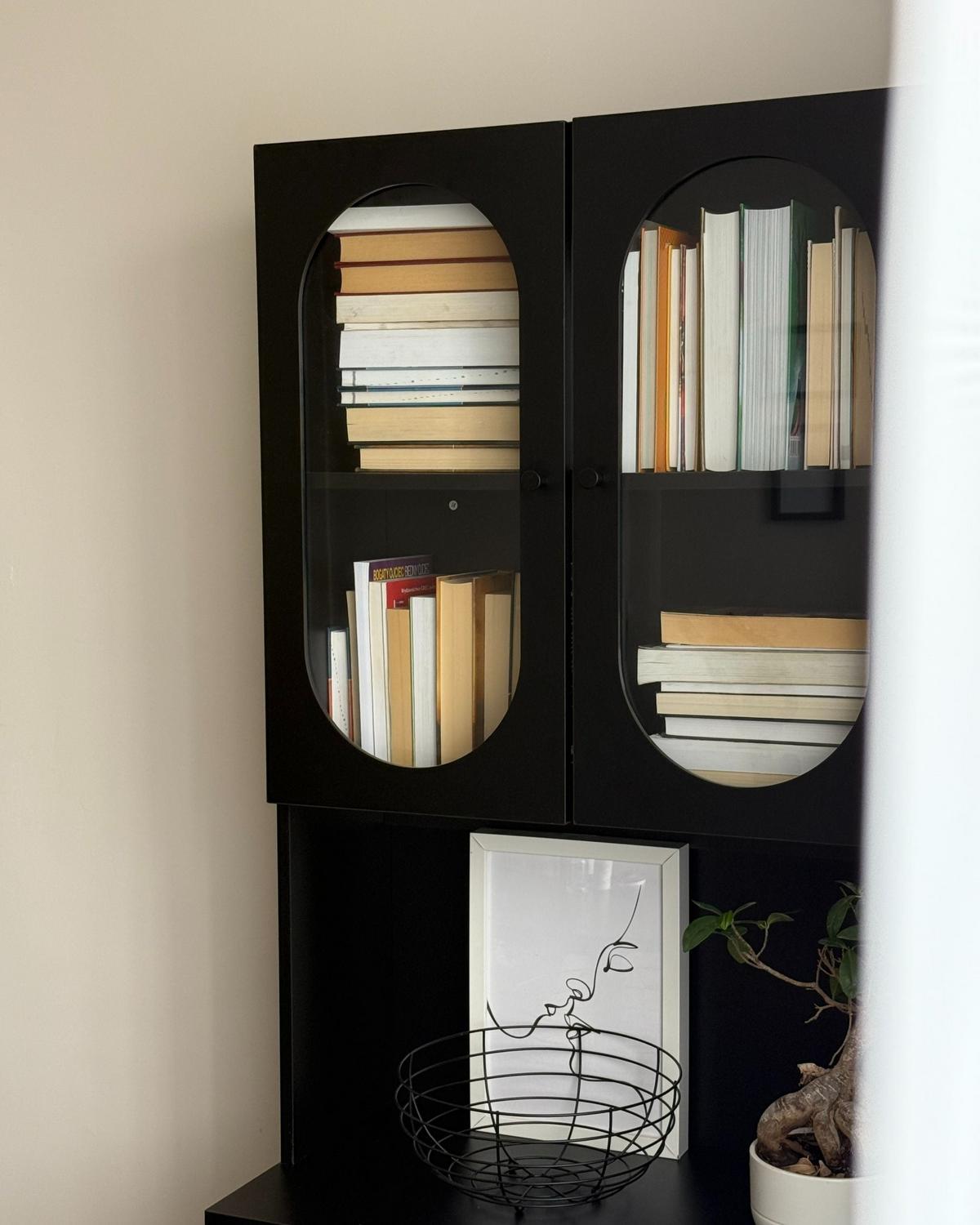 VITRINE mit Glastüren 100 cm Schwarz Langford - Schwarz, Holzwerkstoff (100/178/38cm) - Beliani