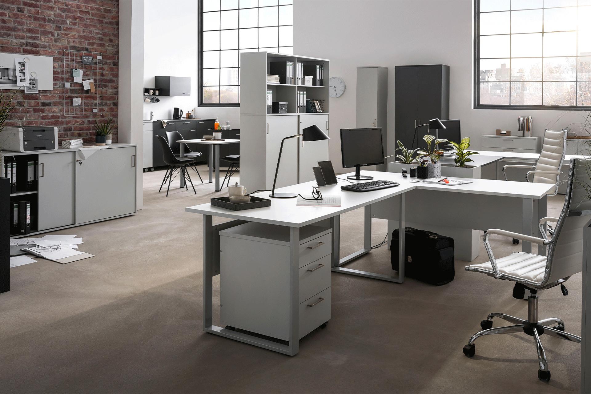 Ergonomische Bürotische bei mömax finden 