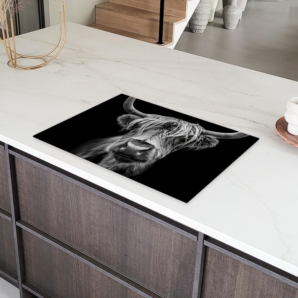 HERDABDECKPLATTE Schottischer Highlander - Hörner - Schwarz - Weiß - Kuh - Wild - Tiere Ceranfeldabdeckung 76x51.5 cm - Schwarz, Kunststoff (76/51.5/0.2cm) - MuchoWow