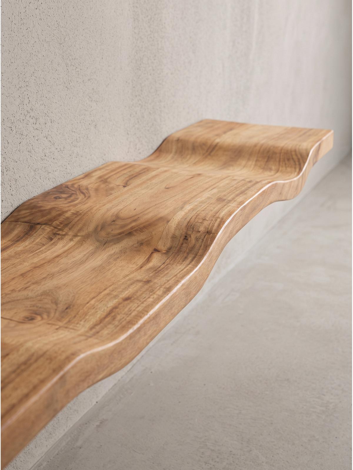 WANDREGAL LEVANTO, Akazie Massivholz, handgefertigt, 100 x 20 x 2,5 cm - Akaziefarben, Holz (100/2.5/20cm) - KADIMA DESIGN