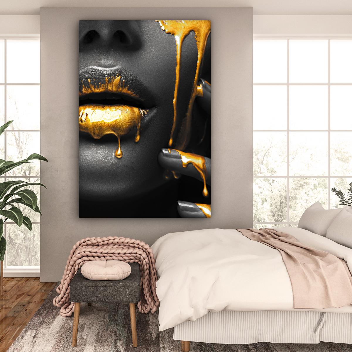 LEINWANDBILD Frau - Schwarz - Gold - Gesicht - Lippen Deko Groß 90x140 cm - Goldfarben, Textil (90/140cm) - MuchoWow