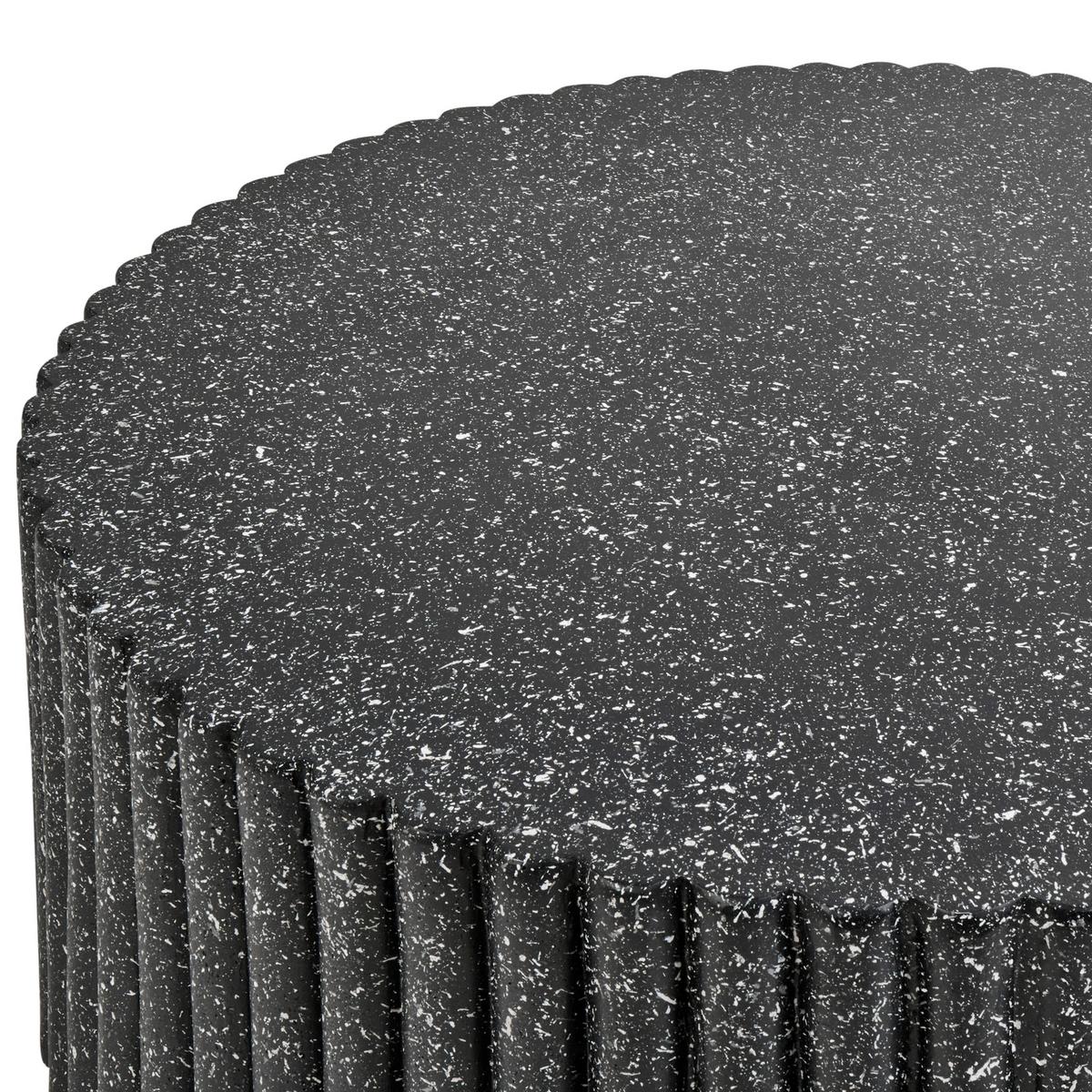 GARTEN Beistelltisch Beton Terrazzo Optik schwarz rund 106 cm Pozza - Schwarz, Stein (106/106/42cm) - Beliani