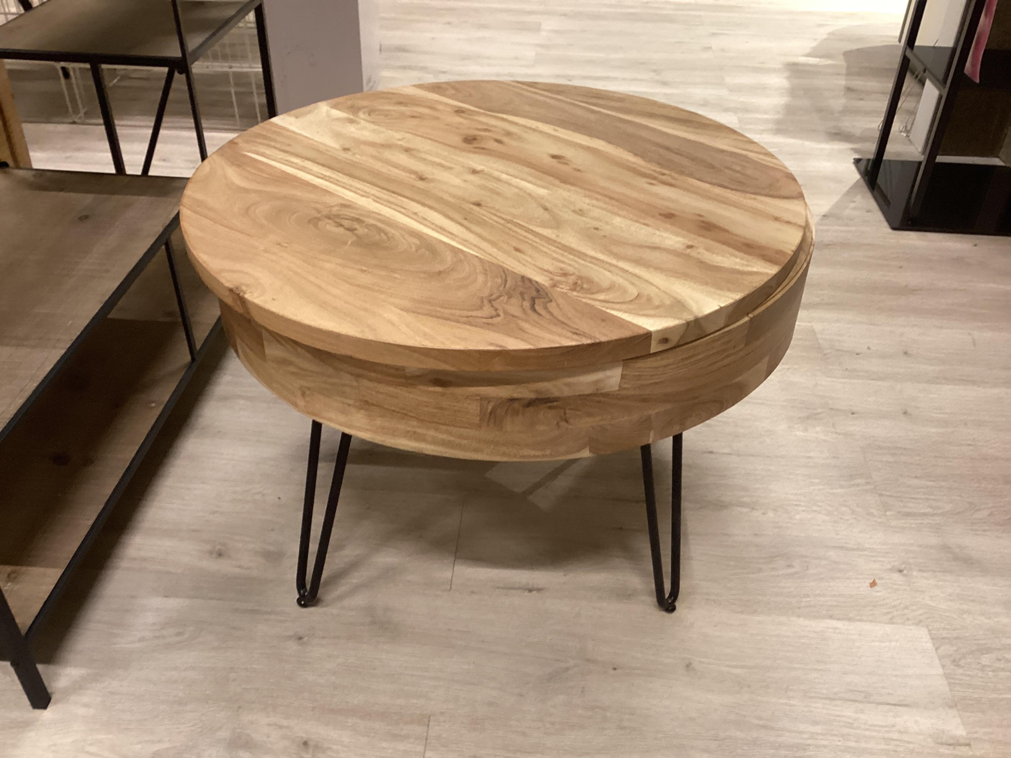 DOHÁNYZÓASZTAL STAN