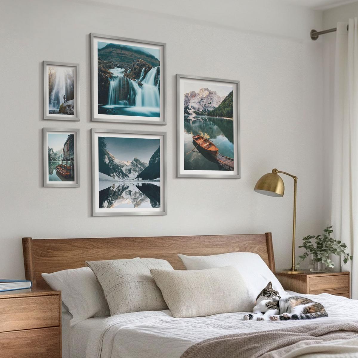 BILDER SET 5er Set - 50x50 cm & 20x30 cm & 40x60 cm Silberner Rahmen - Spiegelung der Boote auf Bergseen - Silberfarben, Kunststoff (40/60cm) - TULUP