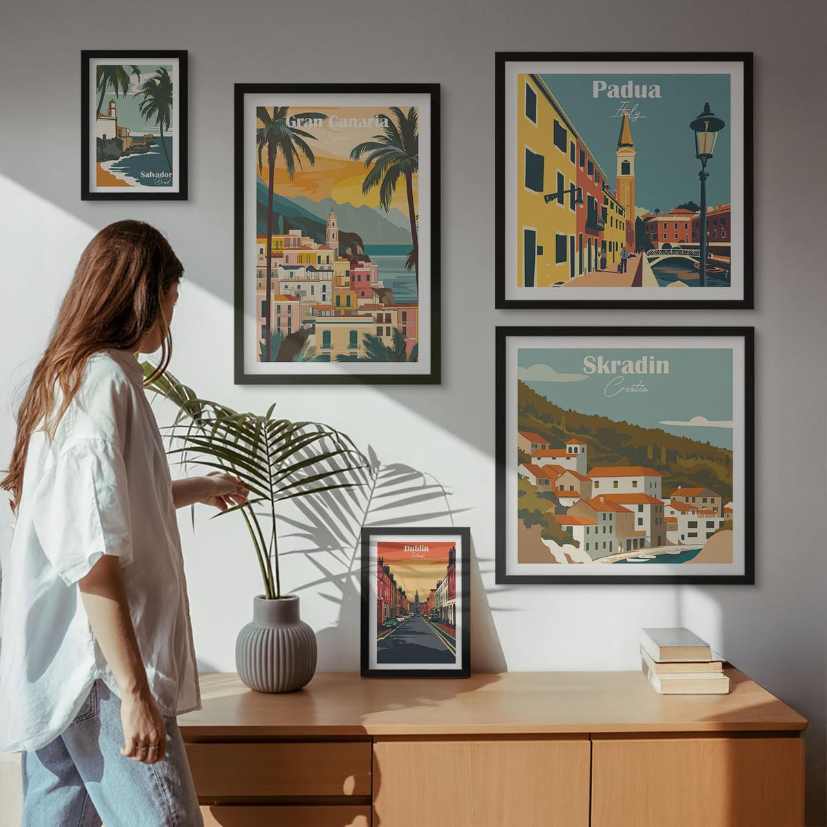 BILDER SET 5er Set - 50x50 cm & 20x30 cm & 40x60 cm Schwarzer Rahmen - Retro-Stadtansichten Sedona Sintra - Schwarz, Kunststoff (40/60cm) - TULUP