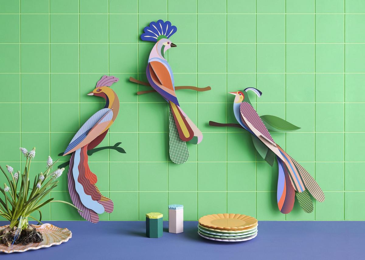 WANDDEKO Tropenvogel Maya 5.7/47.3 cm - Multicolor, Wellpappe (5.7/47.3/28cm) - Studio Roof