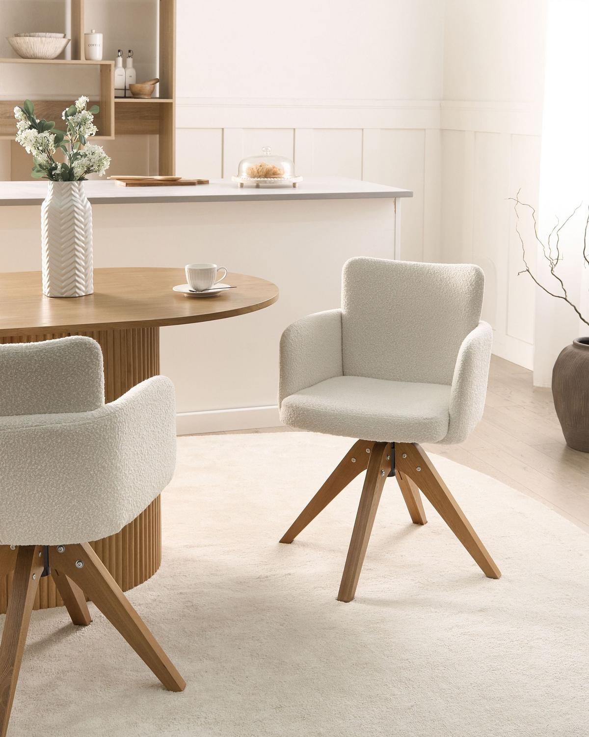 ESSZIMMERSTUHL 2er Set drehbar Bouclé Cremeweiß Evelyn - Creme, Holz/Textil (64/80/64cm) - Beliani