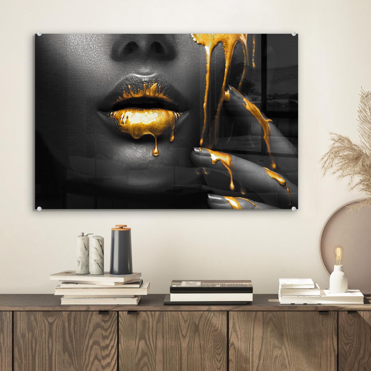ACRYLGLASBILD Frau - Schwarz - Gold - Gesicht - Lippen Wanddeko 60x40 cm - Goldfarben, Glas (60/40cm) - MuchoWow