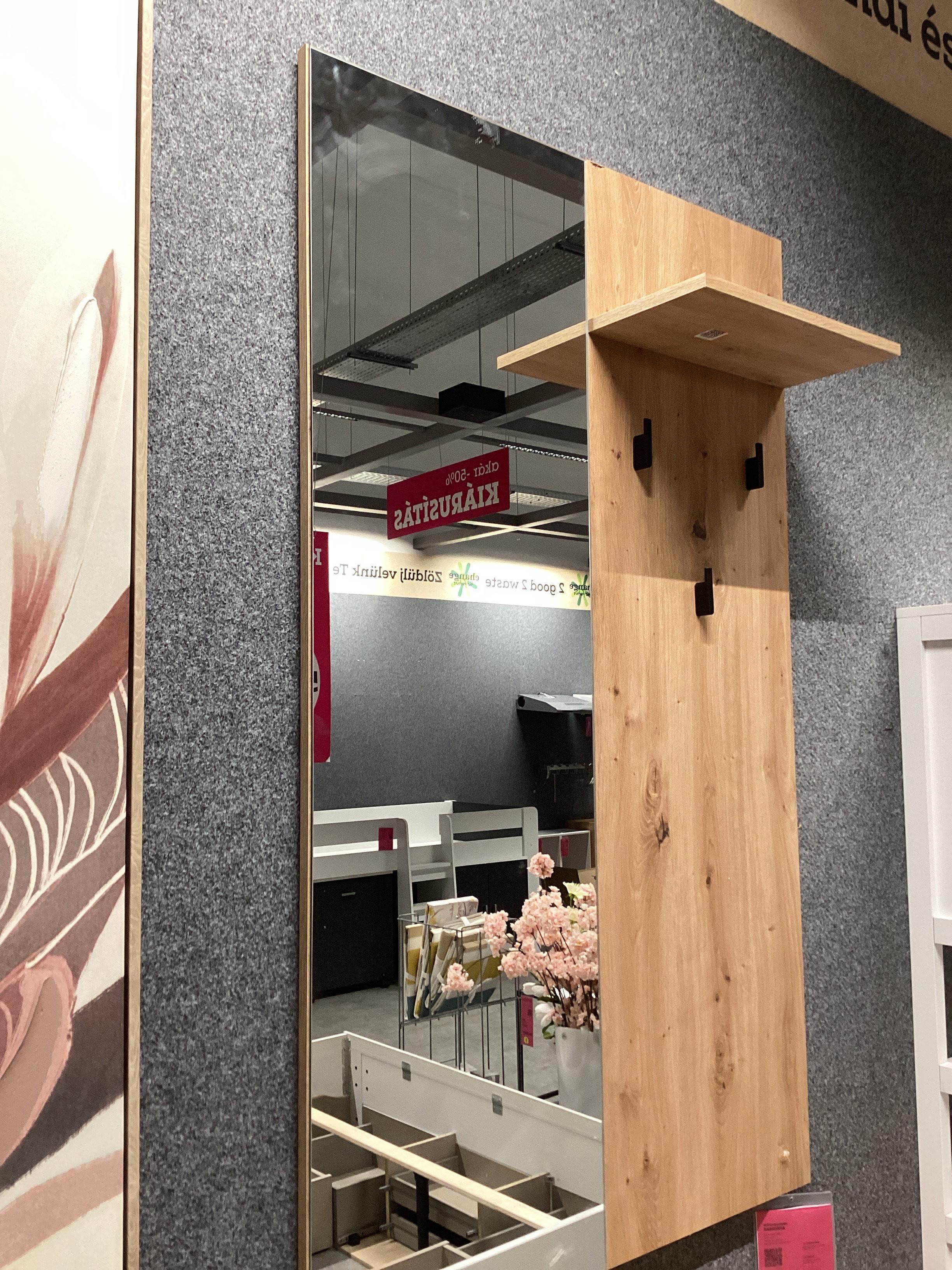 CSEPEL OUTLET SARDINIA ELŐSZOBAPANEL