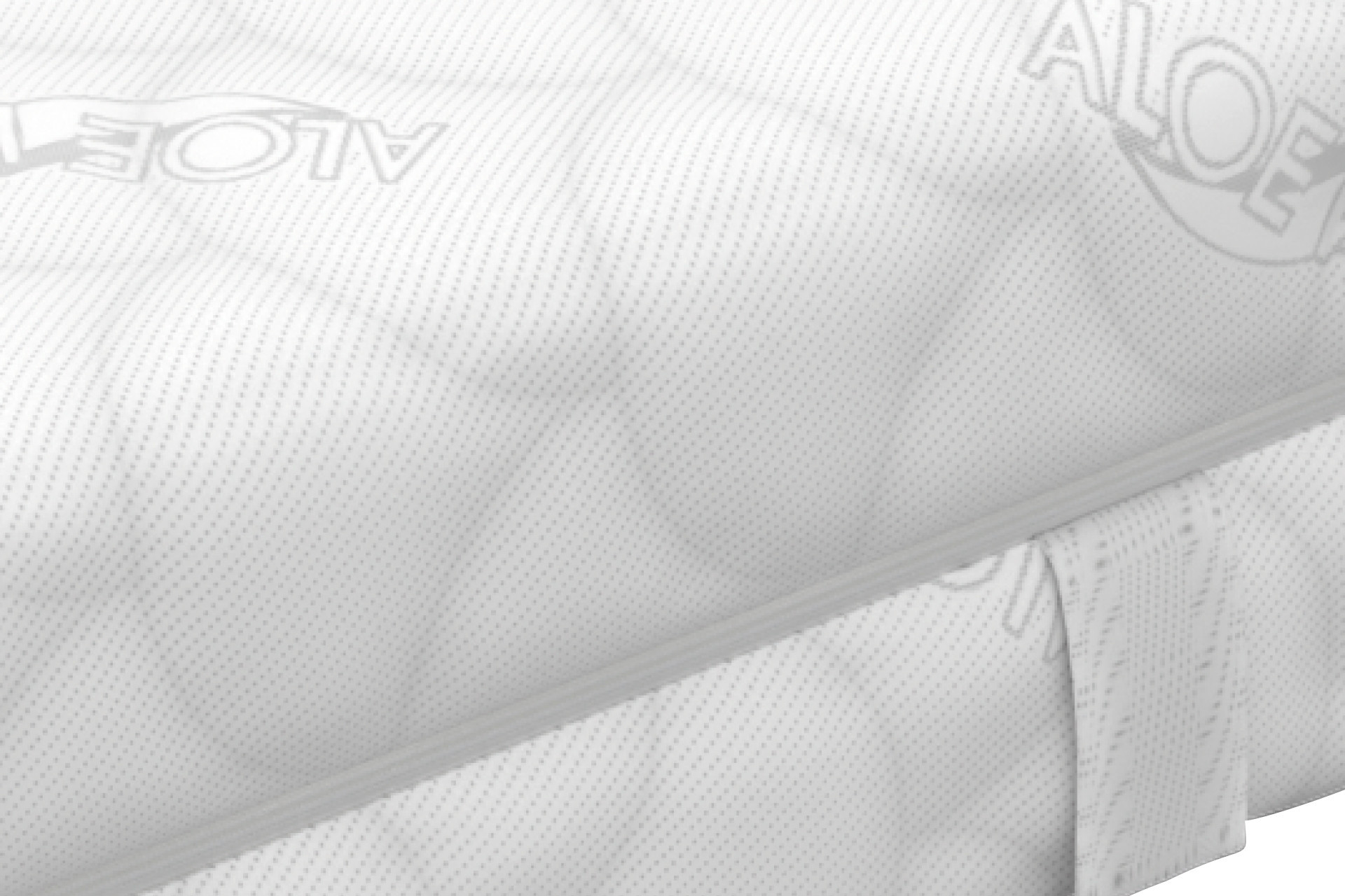 Komfortschaummatratze atmungsaktiver Doppeltuchbezug Ober- und Unterseite versteppt abnehmbar und waschbar optimale Belüftung Tragegriffe 