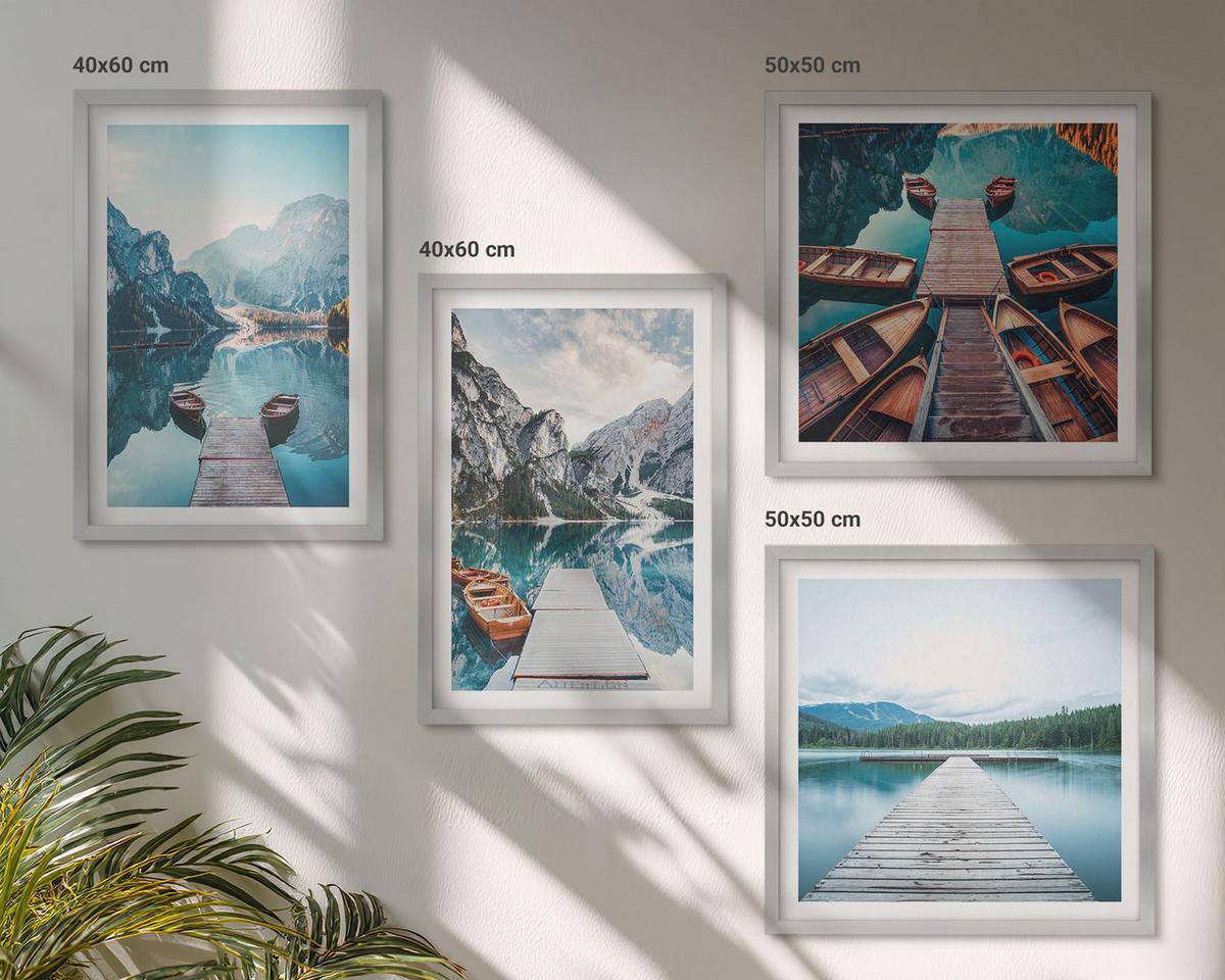 BILDER SET 4er Set - 50x50 cm & 40x60 cm Silberner Rahmen - Holzstege am See, Boote - Silberfarben, Kunststoff (50/50cm) - TULUP