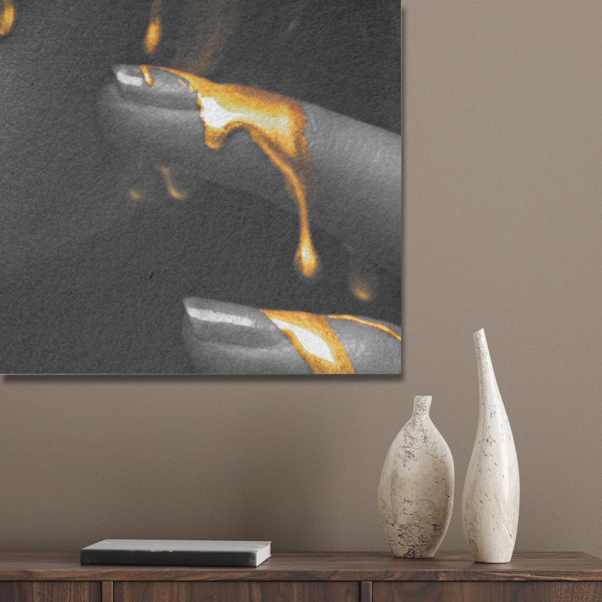 AKUSTIKBILD Frau - Schwarz - Gold - Gesicht - Lippen Wandbilder 60x80 cm - Goldfarben, Kunststoff (60/80/0.9cm) - MuchoWow