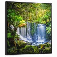 LEINWAND Bilder mit Rahmen - Dschungel - Wasserfall - Australien - Pflanzen - Natur - 90x90 - Dunkelgrün, Textil (90/90cm) - MuchoWow