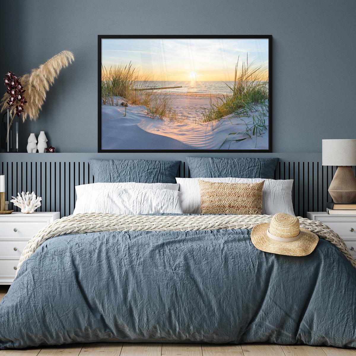 POSTER MIT RAHMENGERAHMTES BILD Strand - Sonne - Düne - Gras - Sand - Horizont 120x80 cm - Hellblau, Papier (120/80cm) - MuchoWow