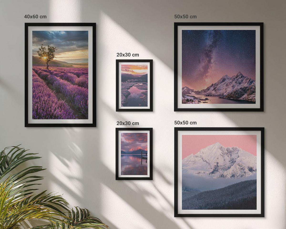 BILDER SET 5er Set - 50x50 cm & 20x30 cm & 40x60 cm Schwarzer Rahmen - Nachtstädte mit Neonlichtern - Schwarz, Kunststoff (40/60cm) - TULUP