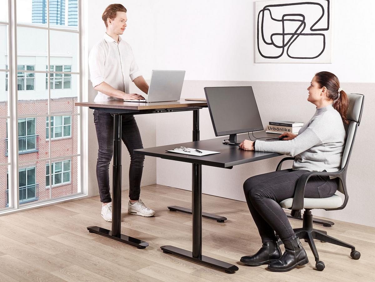 HÖHENVERSTELLBARER SCHREIBTISCH Elektrisch 160/72 cm Schwarz Destin IV - Schwarz, Holzwerkstoff (72/160/67cm) - Beliani