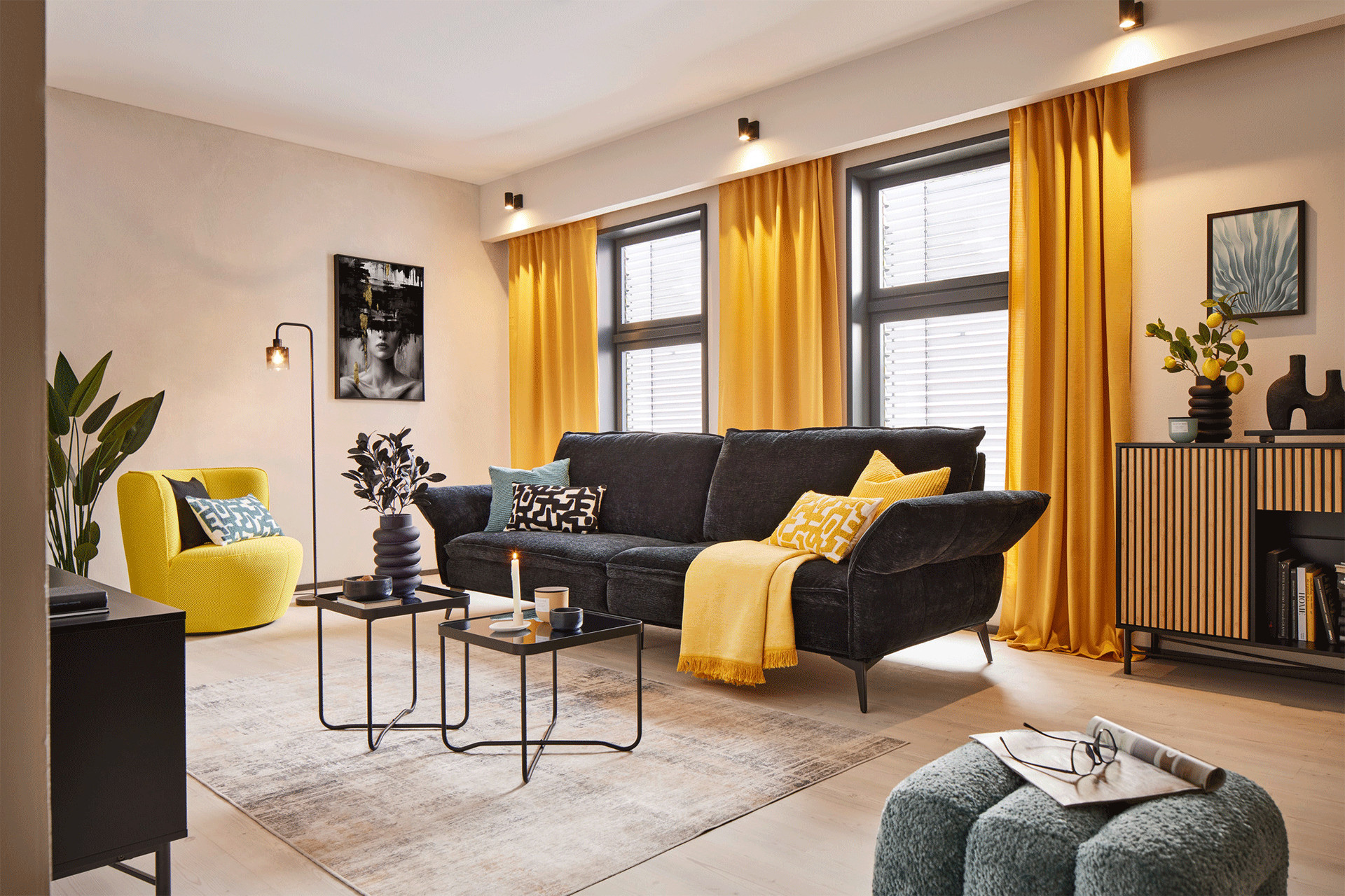 Inspirációs kép a Sunny Black színeiben