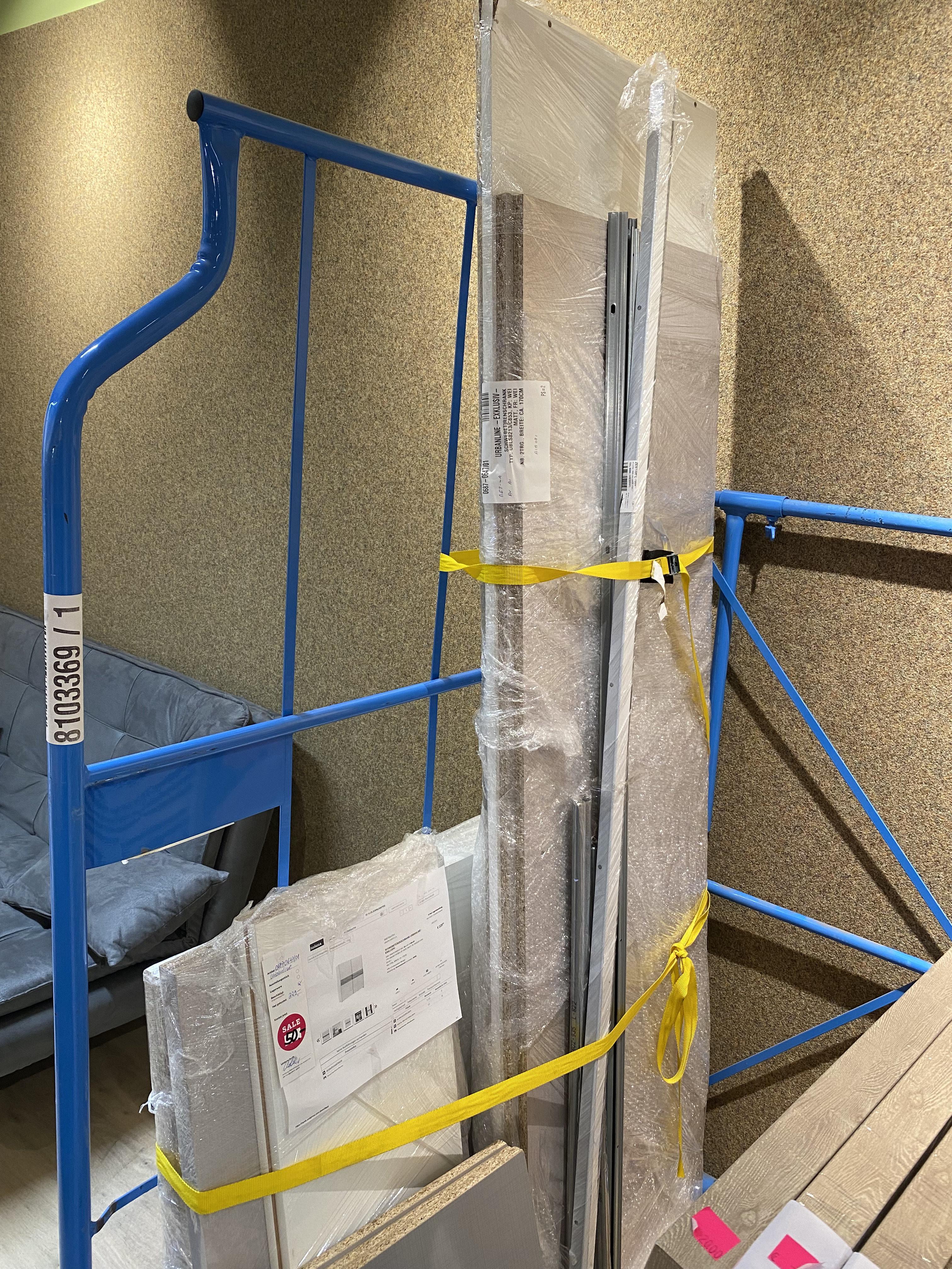 SCHWEBETÜRENSCHRANK URBANLINE -EXKLUSIV-