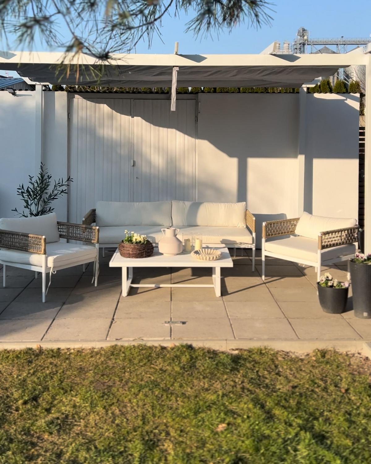 LOUNGE-SET 4-sitzer Symmetrisch Aluminium Weiß Serla - Beige/Weiß, Metall - Beliani