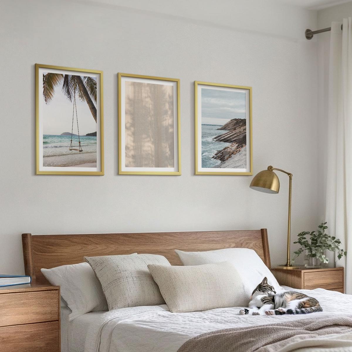 BILDER SET 3er Set - 40x60 cm Goldrahmen - Sommerlicher Sandstrand mit Meerblick - Goldfarben, Kunststoff (40/60cm) - TULUP