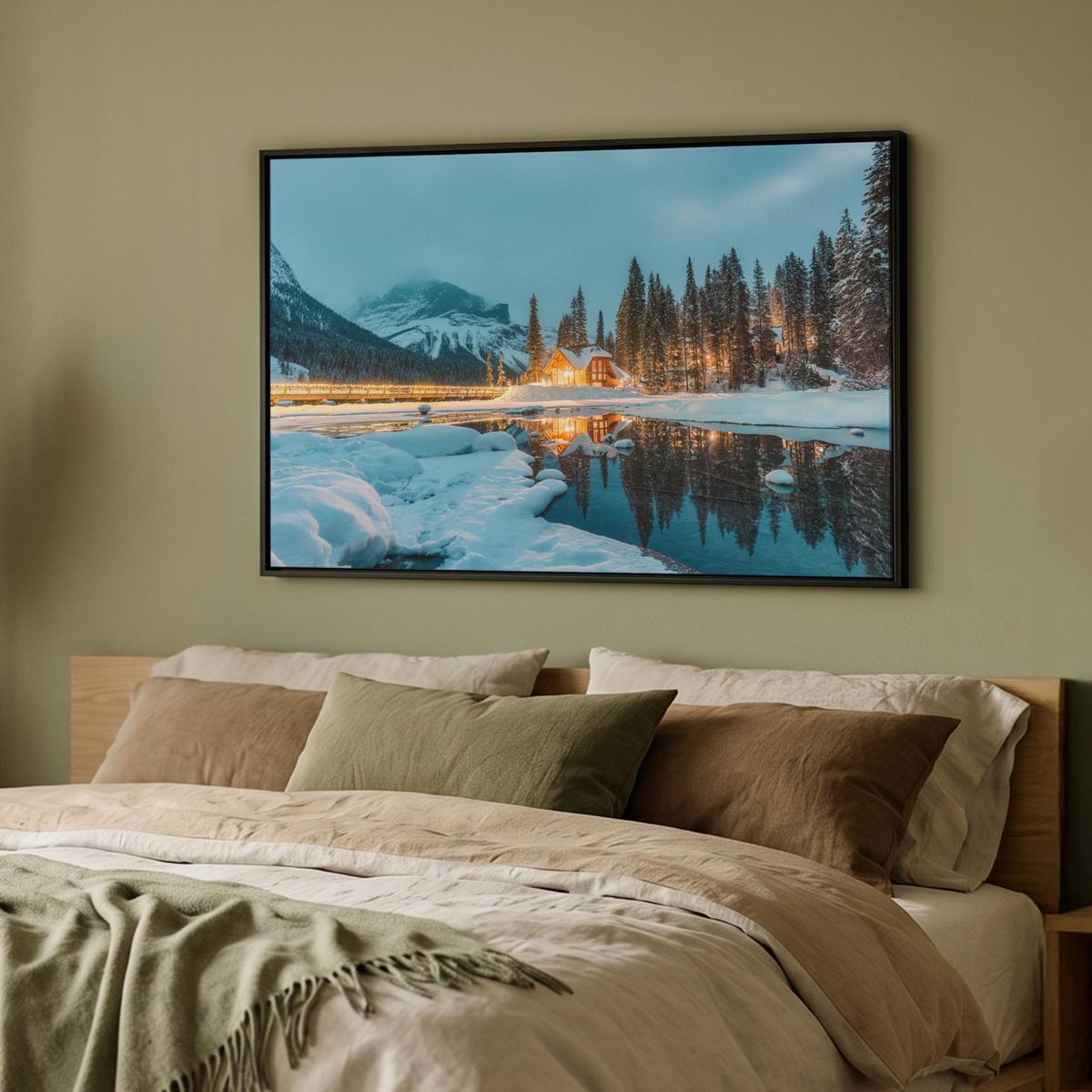 LEINWAND Bilder mit Rahmen - Winterlandschaft - Natur - Haus - Berge - Schnee - 90x60 - Hellblau, Textil (90/60cm) - MuchoWow