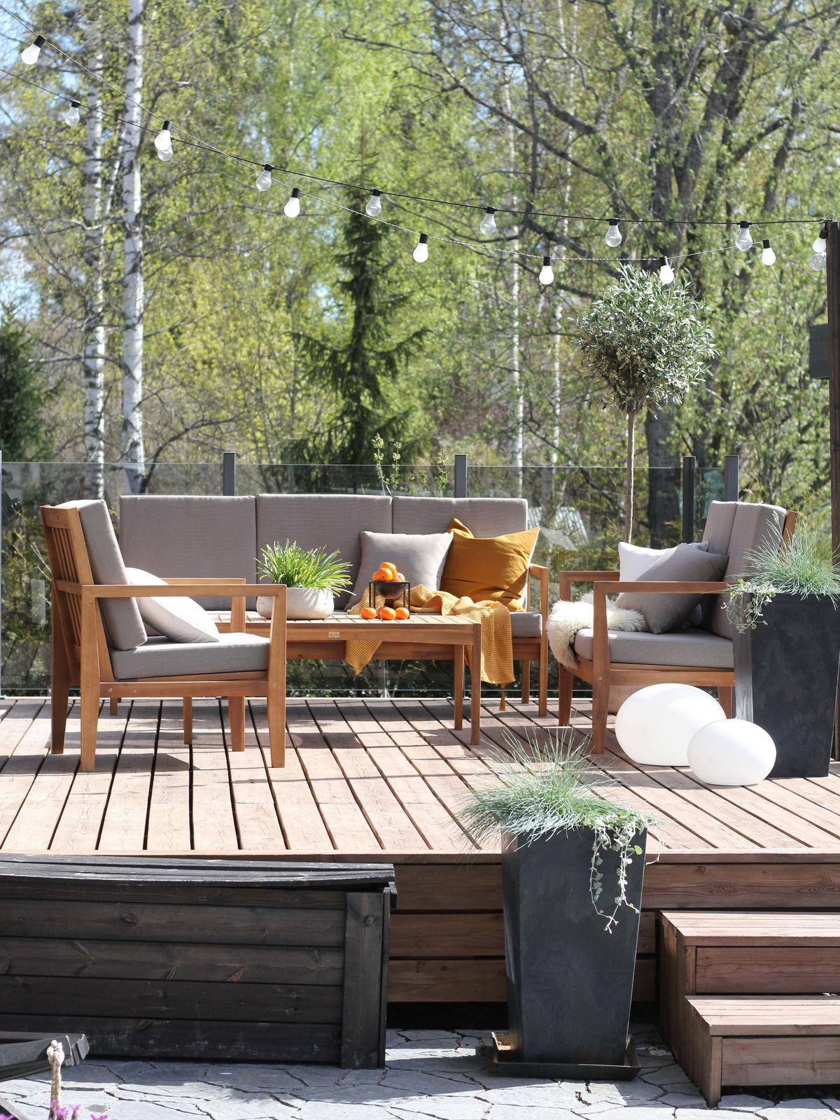 GARTEN-LOUNGE-SET 7-Sitzer zertifiziertes Holz hellgrau Auflagen grau Pataja - Hellgrau, Holz - Beliani