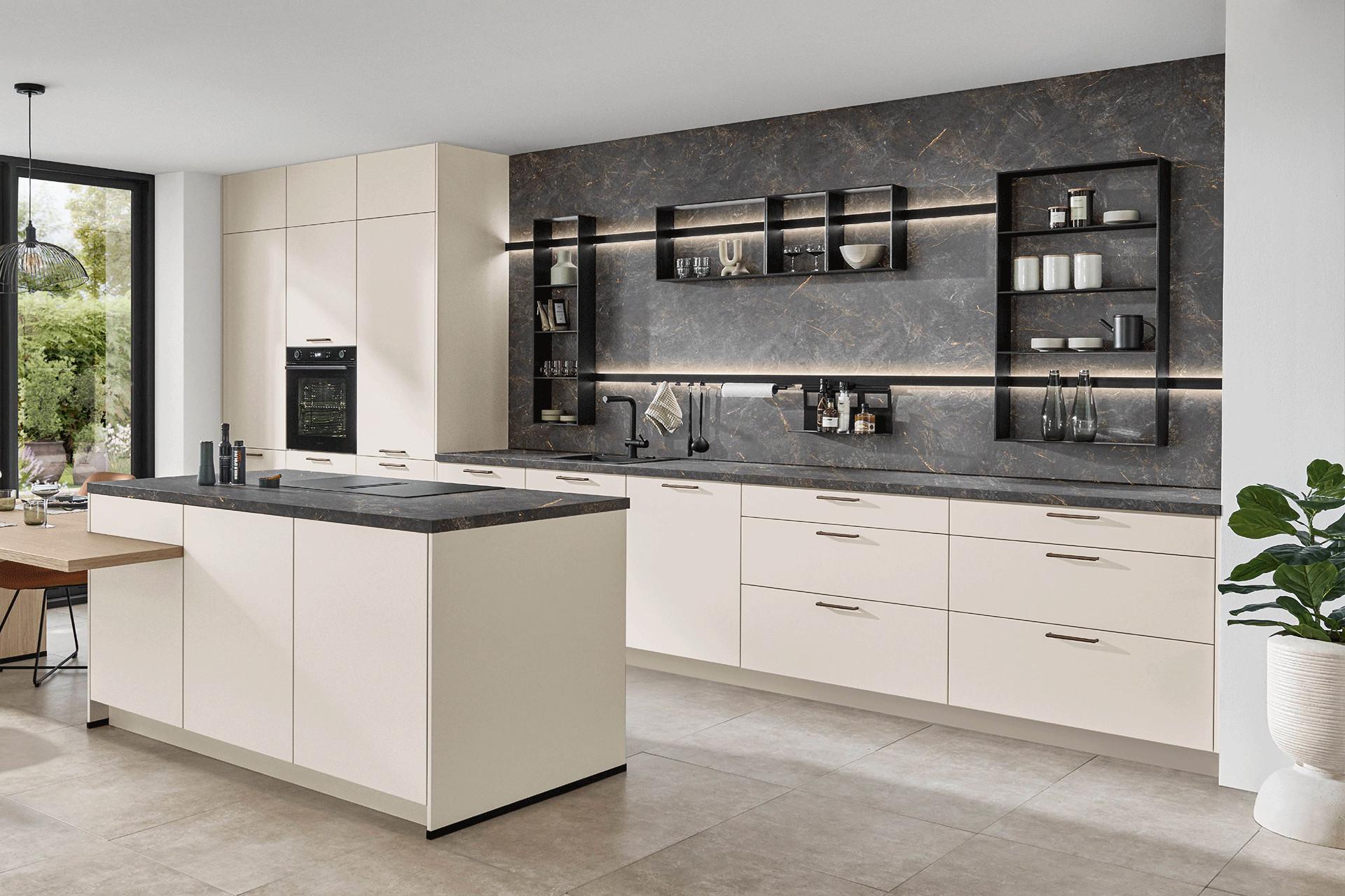 Grifflose LineN-Fronten für moderne Linienführung