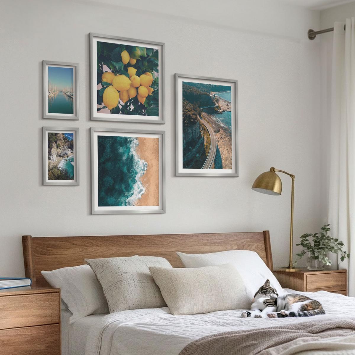 BILDER SET 5er Set - 50x50 cm & 20x30 cm & 40x60 cm Silberner Rahmen - Straßen am Meer, ein Meer aus Zitronen - Silberfarben, Kunststoff (40/60cm) - TULUP