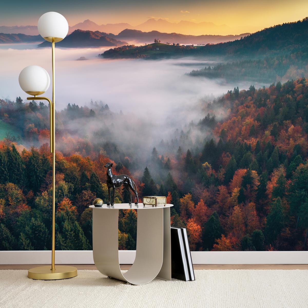FOTOTAPETE für Wohnzimmer Nebelwald Sonnenuntergang Berge Bäume 400x280 - Beige/Rot, Papier (400/280cm) - Muralo