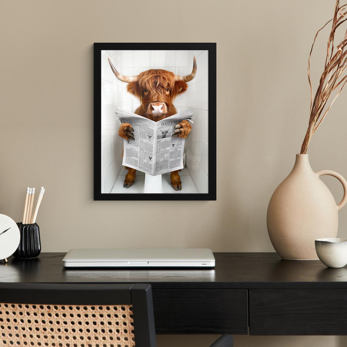 POSTER MIT RAHMEN Schottischer Highlander - Tier - Zeitung - Toilette Bilderrahmen 30x40 cm - Kastanienfarben, Papier (30/40cm) - MuchoWow
