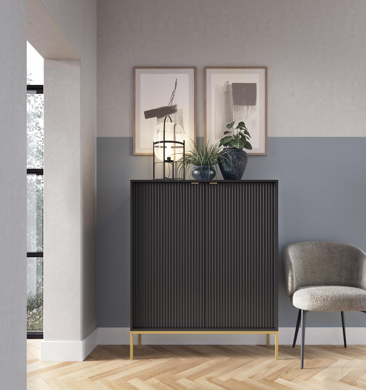 SIDEBOARD Eternas 2T Schwarz 104/125/39 cm – goldene Füße, mit geriffelten Fronten - Goldfarben/Schwarz, Holzwerkstoff (104/125/39cm) - AX Living