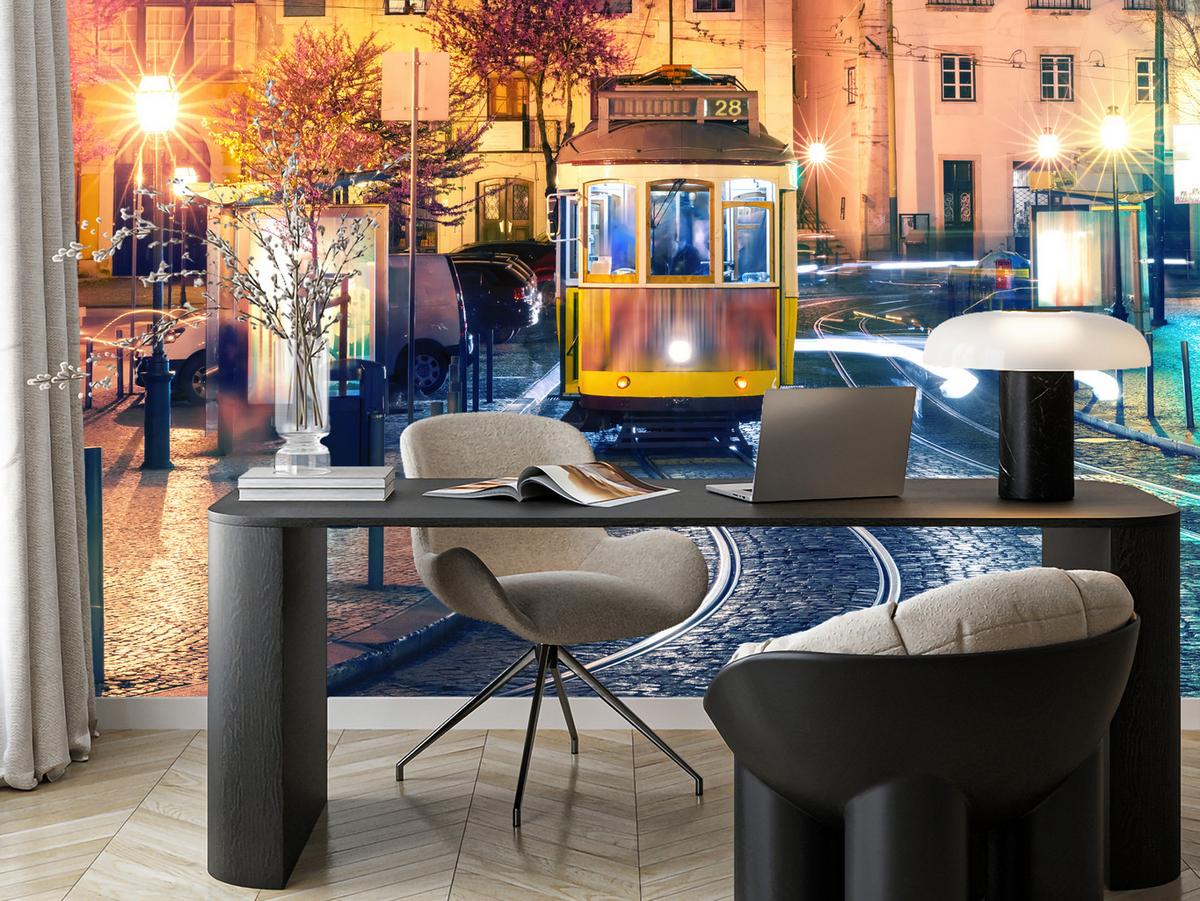 FOTOTAPETE für Wohnzimmer Lissabon Straßenbahn Nacht Altstadt 100x70 - Gelb/Beige, Papier (100/70cm) - Muralo