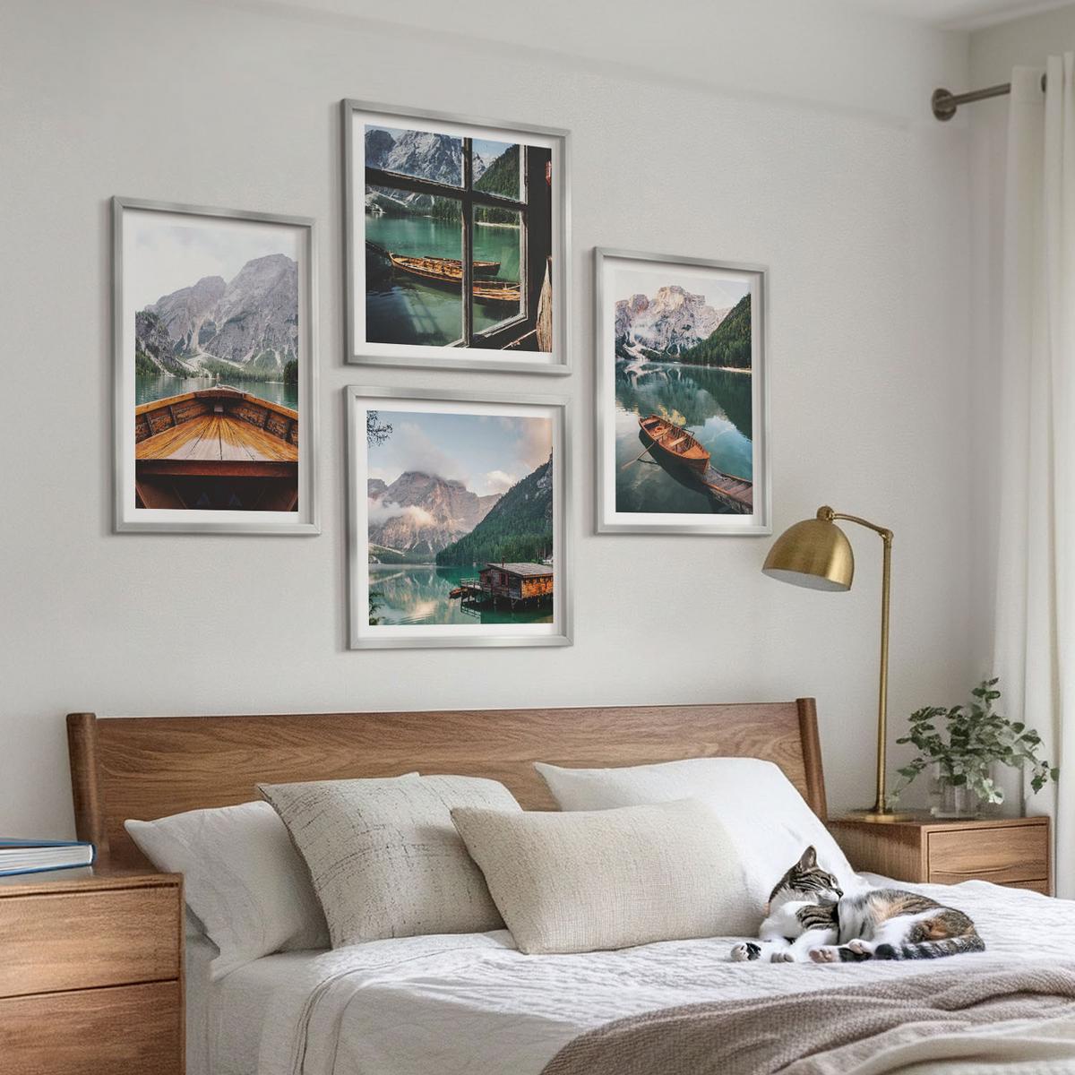 BILDER SET 4er Set - 50x50 cm & 40x60 cm Silberner Rahmen - See, Berge, Boote, Hütte, Fenster - Silberfarben, Kunststoff (50/50cm) - TULUP